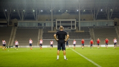 Večerní trénink Viktorie Plzeň na stadionu v Baku před úterní odvetným zápasem 3. předkola Ligy mistrů proti Karabachu